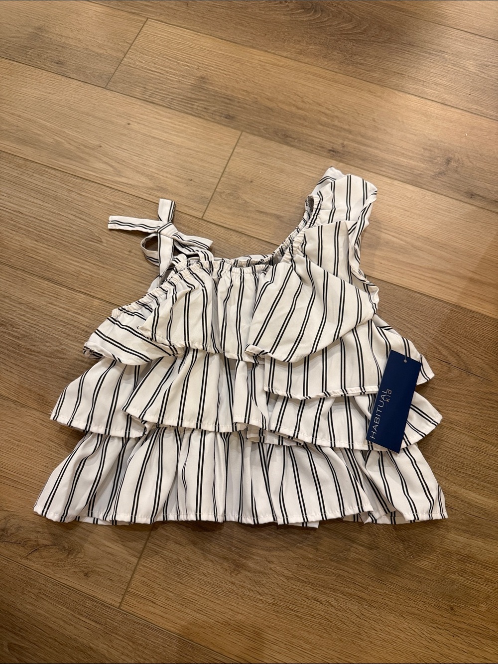 Girls ruffle top